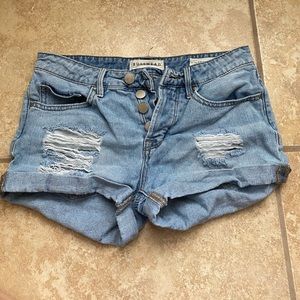 TORN DEMIN SHORTS!!! Bullhead Jeans from PACSUN